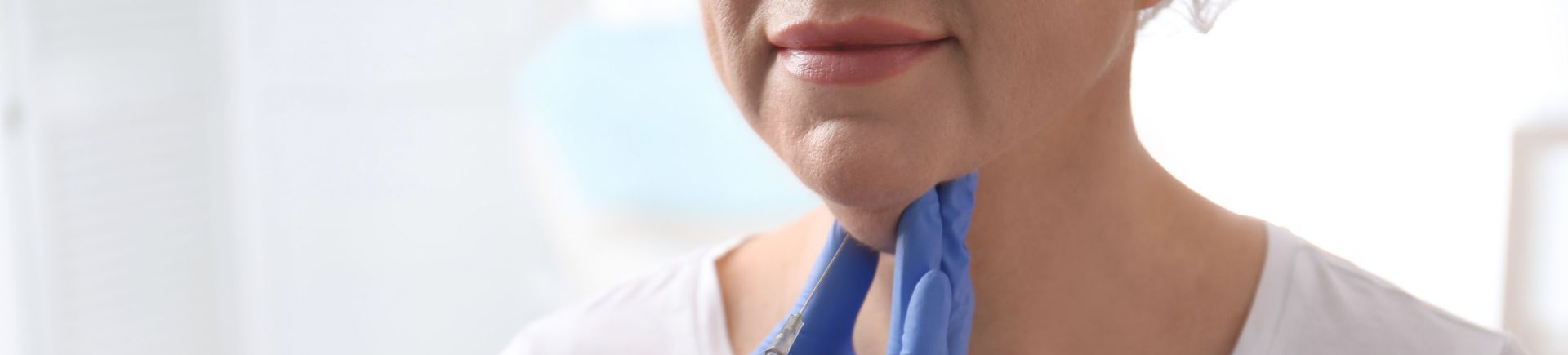 kybella being injected under chin